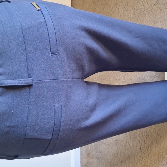 Michael Kors Women's Navy Blue Trousers, Size 8 - Picture 4 of 8
